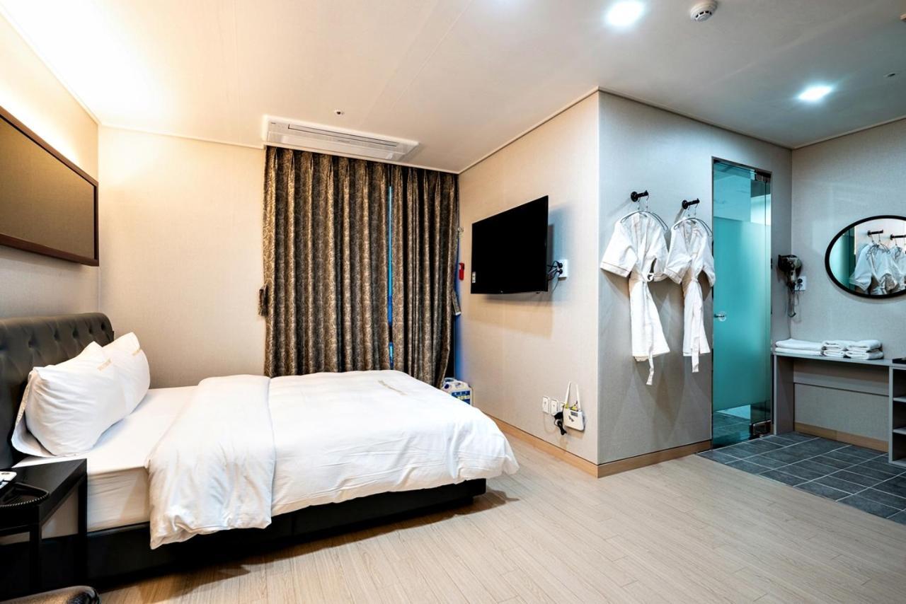 Siheung Seoul Tourist Hotel מראה חיצוני תמונה