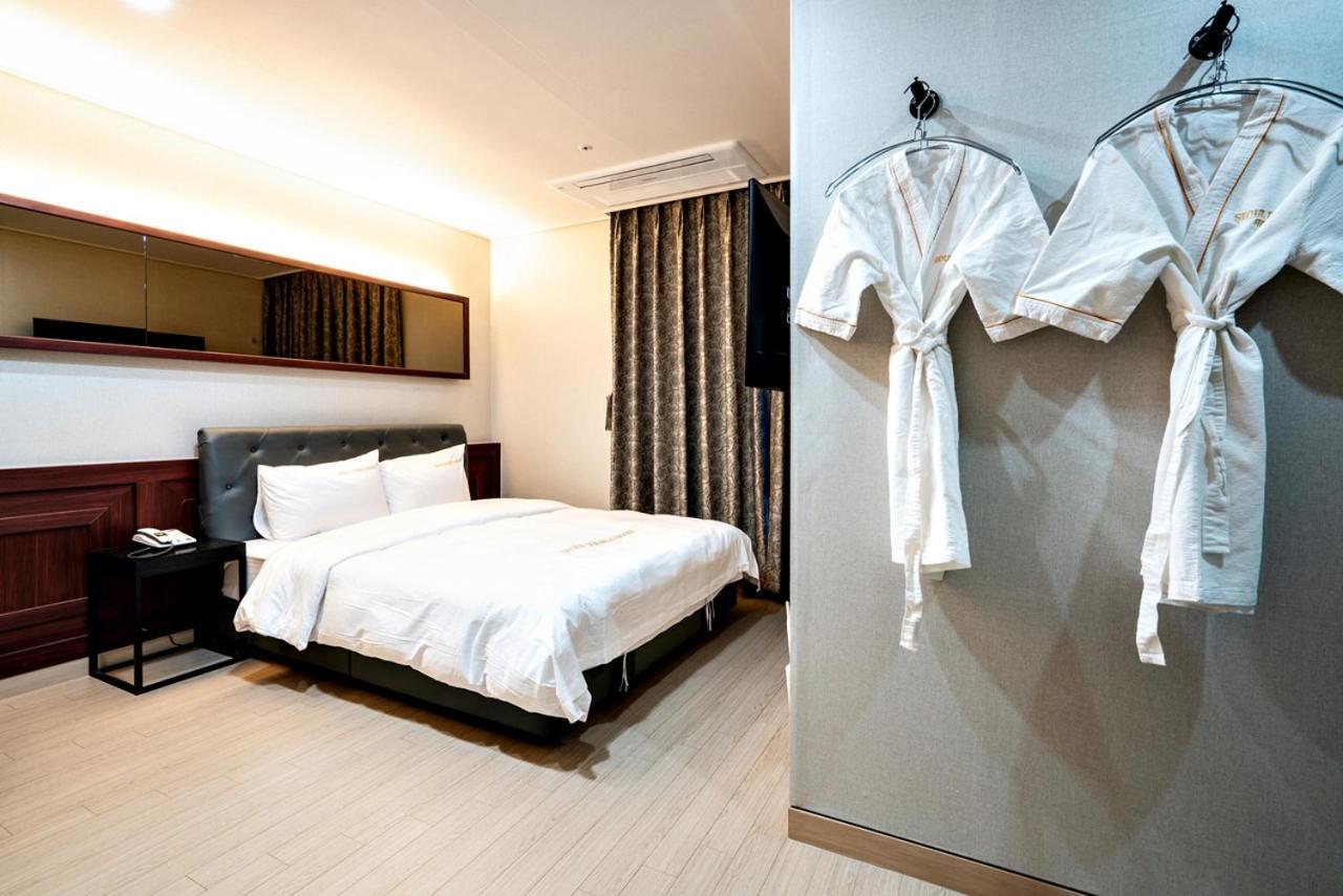 Siheung Seoul Tourist Hotel מראה חיצוני תמונה
