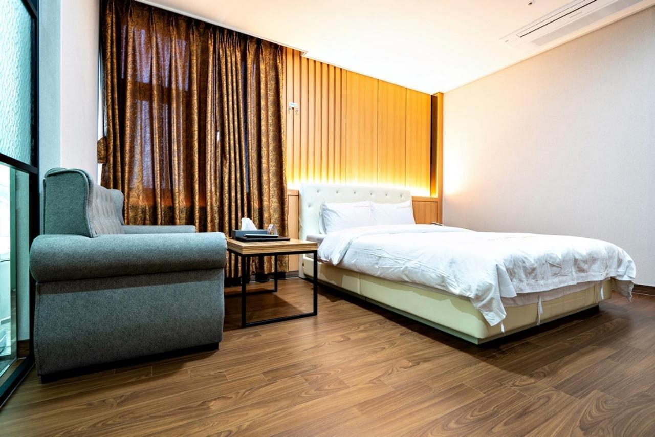 Siheung Seoul Tourist Hotel מראה חיצוני תמונה