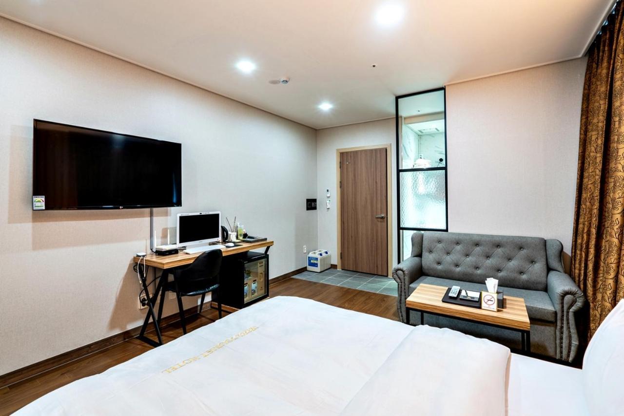 Siheung Seoul Tourist Hotel מראה חיצוני תמונה