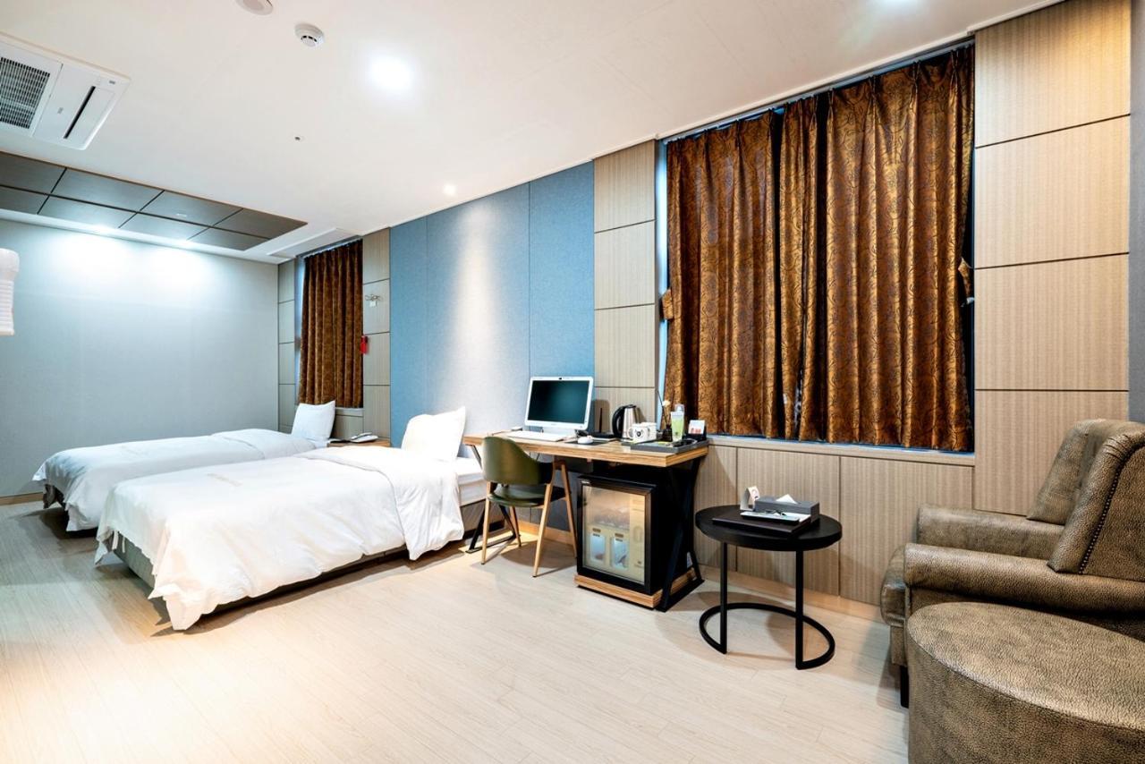 Siheung Seoul Tourist Hotel מראה חיצוני תמונה