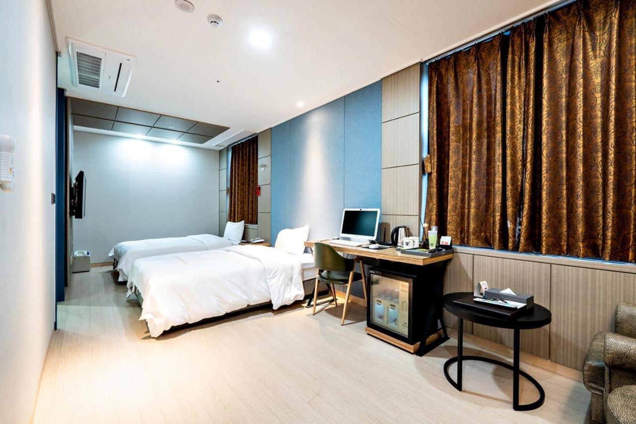 Siheung Seoul Tourist Hotel מראה חיצוני תמונה